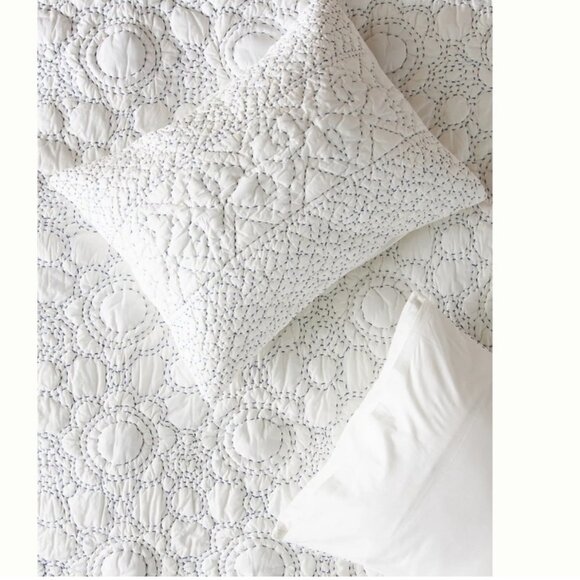 new ANTHROPOLOGIE set of two hand embroidered june shams pillow 26 x 26